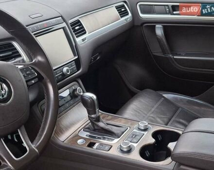 Черный Фольксваген Туарег, объемом двигателя 3 л и пробегом 187 тыс. км за 29970 $, фото 63 на Automoto.ua