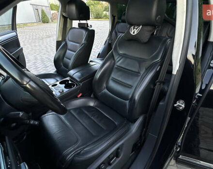 Черный Фольксваген Туарег, объемом двигателя 2.97 л и пробегом 288 тыс. км за 25850 $, фото 62 на Automoto.ua