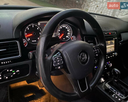 Чорний Фольксваген Туарег, об'ємом двигуна 2.97 л та пробігом 198 тис. км за 24000 $, фото 9 на Automoto.ua