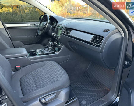 Черный Фольксваген Туарег, объемом двигателя 2.97 л и пробегом 202 тыс. км за 25800 $, фото 23 на Automoto.ua