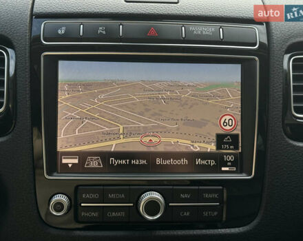 Черный Фольксваген Туарег, объемом двигателя 3 л и пробегом 242 тыс. км за 27999 $, фото 46 на Automoto.ua