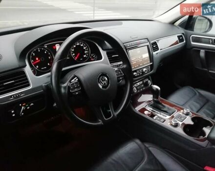Чорний Фольксваген Туарег, об'ємом двигуна 2.97 л та пробігом 155 тис. км за 26500 $, фото 6 на Automoto.ua