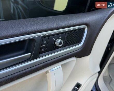 Черный Фольксваген Туарег, объемом двигателя 3 л и пробегом 279 тыс. км за 20400 $, фото 22 на Automoto.ua