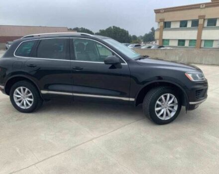 Чорний Фольксваген Туарег, об'ємом двигуна 3 л та пробігом 99 тис. км за 5500 $, фото 4 на Automoto.ua