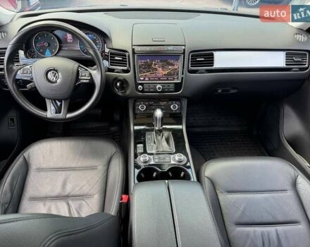 Черный Фольксваген Туарег, объемом двигателя 3 л и пробегом 114 тыс. км за 33000 $, фото 7 на Automoto.ua