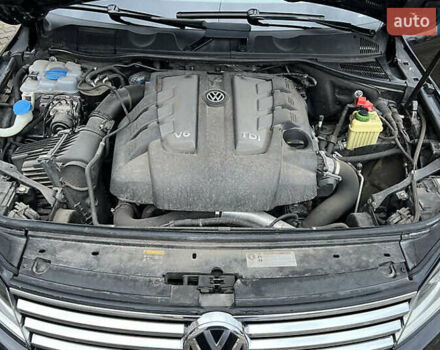 Черный Фольксваген Туарег, объемом двигателя 2.97 л и пробегом 99 тыс. км за 25100 $, фото 13 на Automoto.ua