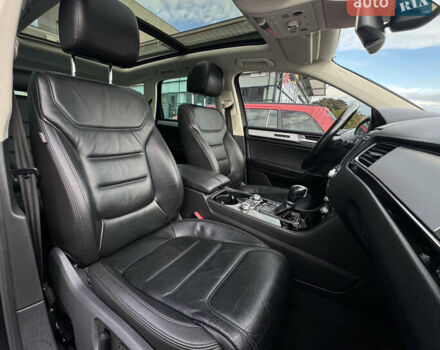 Черный Фольксваген Туарег, объемом двигателя 3 л и пробегом 242 тыс. км за 27999 $, фото 34 на Automoto.ua