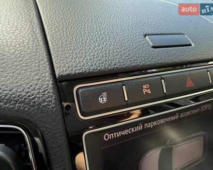Черный Фольксваген Туарег, объемом двигателя 2.97 л и пробегом 175 тыс. км за 30500 $, фото 59 на Automoto.ua