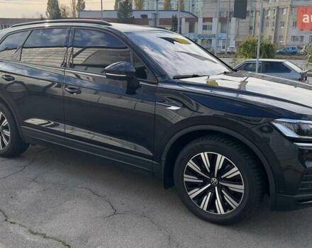 Черный Фольксваген Туарег, объемом двигателя 2.97 л и пробегом 108 тыс. км за 54500 $, фото 3 на Automoto.ua