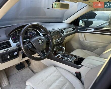 Черный Фольксваген Туарег, объемом двигателя 3 л и пробегом 279 тыс. км за 20400 $, фото 28 на Automoto.ua