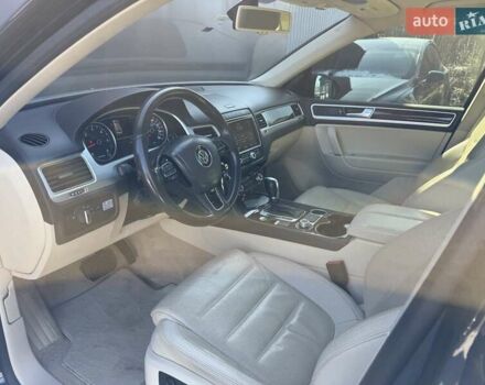 Черный Фольксваген Туарег, объемом двигателя 3 л и пробегом 279 тыс. км за 20400 $, фото 27 на Automoto.ua