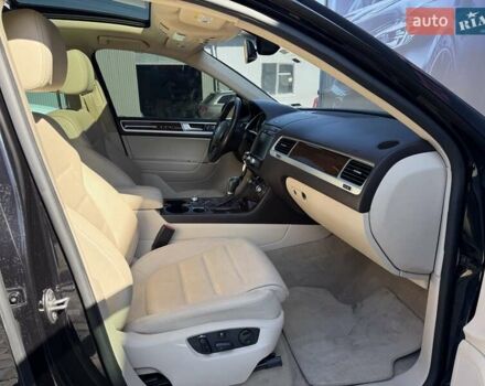 Черный Фольксваген Туарег, объемом двигателя 3 л и пробегом 279 тыс. км за 20400 $, фото 43 на Automoto.ua