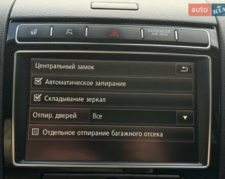 Черный Фольксваген Туарег, объемом двигателя 3 л и пробегом 242 тыс. км за 27999 $, фото 52 на Automoto.ua