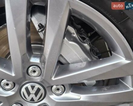 Черный Фольксваген Туарег, объемом двигателя 3 л и пробегом 187 тыс. км за 29970 $, фото 26 на Automoto.ua