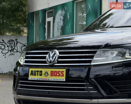 Черный Фольксваген Туарег, объемом двигателя 3 л и пробегом 212 тыс. км за 28999 $, фото 3 на Automoto.ua