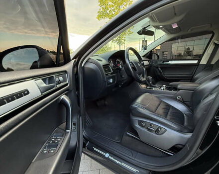 Чорний Фольксваген Туарег, об'ємом двигуна 2.97 л та пробігом 194 тис. км за 24000 $, фото 6 на Automoto.ua