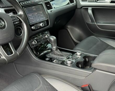 Черный Фольксваген Туарег, объемом двигателя 3 л и пробегом 212 тыс. км за 28999 $, фото 18 на Automoto.ua