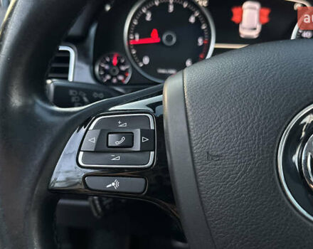 Черный Фольксваген Туарег, объемом двигателя 2.97 л и пробегом 288 тыс. км за 25850 $, фото 83 на Automoto.ua