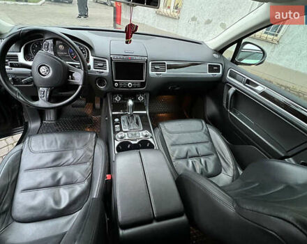 Черный Фольксваген Туарег, объемом двигателя 2.97 л и пробегом 99 тыс. км за 25100 $, фото 7 на Automoto.ua