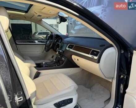 Черный Фольксваген Туарег, объемом двигателя 3 л и пробегом 279 тыс. км за 20400 $, фото 45 на Automoto.ua