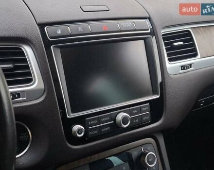 Черный Фольксваген Туарег, объемом двигателя 3 л и пробегом 187 тыс. км за 29970 $, фото 43 на Automoto.ua