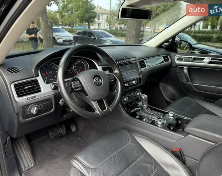 Черный Фольксваген Туарег, объемом двигателя 3 л и пробегом 212 тыс. км за 28999 $, фото 17 на Automoto.ua