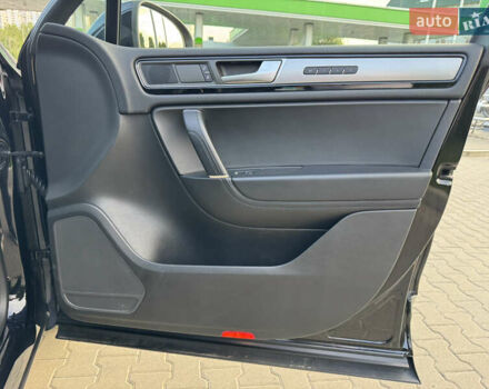 Черный Фольксваген Туарег, объемом двигателя 2.97 л и пробегом 166 тыс. км за 32000 $, фото 25 на Automoto.ua