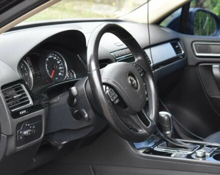 Черный Фольксваген Туарег, объемом двигателя 3 л и пробегом 108 тыс. км за 8500 $, фото 14 на Automoto.ua