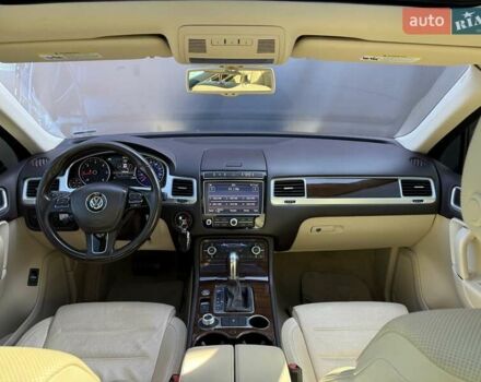 Черный Фольксваген Туарег, объемом двигателя 3 л и пробегом 279 тыс. км за 20400 $, фото 57 на Automoto.ua