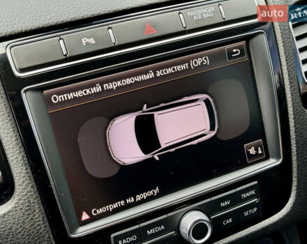 Черный Фольксваген Туарег, объемом двигателя 3 л и пробегом 220 тыс. км за 24500 $, фото 26 на Automoto.ua