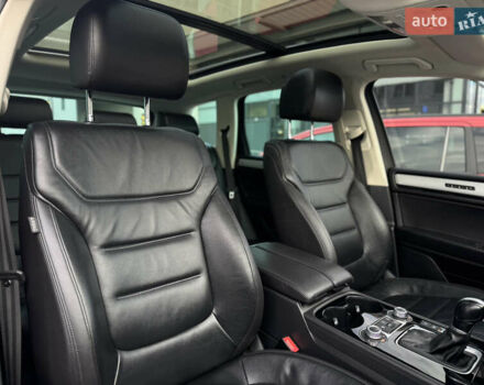Черный Фольксваген Туарег, объемом двигателя 3 л и пробегом 242 тыс. км за 27999 $, фото 33 на Automoto.ua