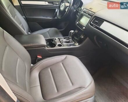 Чорний Фольксваген Туарег, об'ємом двигуна 2.97 л та пробігом 248 тис. км за 24800 $, фото 8 на Automoto.ua