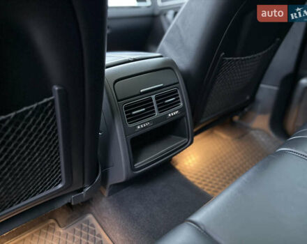 Чорний Фольксваген Туарег, об'ємом двигуна 3 л та пробігом 123 тис. км за 34900 $, фото 53 на Automoto.ua