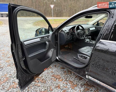 Чорний Фольксваген Туарег, об'ємом двигуна 3 л та пробігом 123 тис. км за 34900 $, фото 32 на Automoto.ua