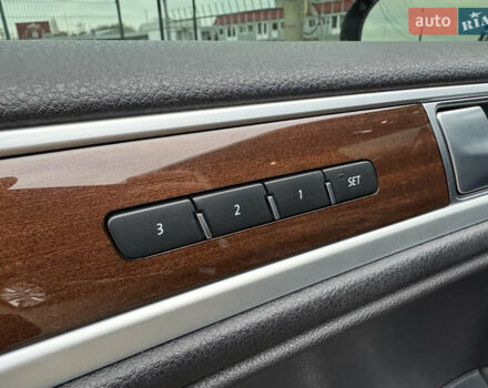 Черный Фольксваген Туарег, объемом двигателя 2.97 л и пробегом 278 тыс. км за 23990 $, фото 21 на Automoto.ua