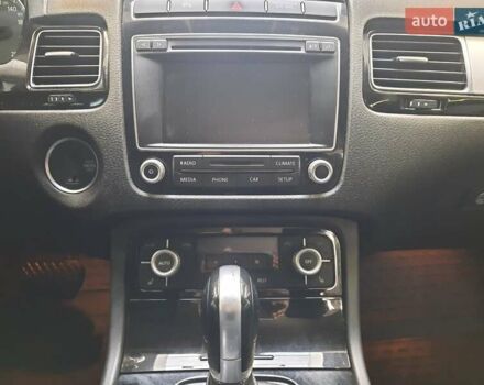 Чорний Фольксваген Туарег, об'ємом двигуна 2.97 л та пробігом 248 тис. км за 24800 $, фото 12 на Automoto.ua