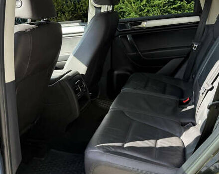 Черный Фольксваген Туарег, объемом двигателя 3 л и пробегом 210 тыс. км за 25000 $, фото 1 на Automoto.ua