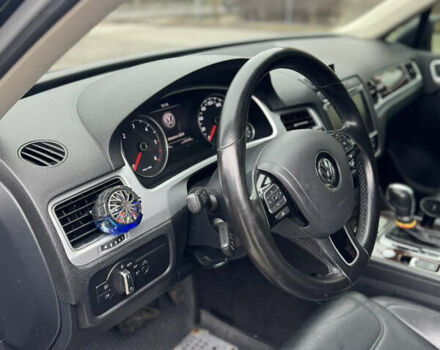 Чорний Фольксваген Туарег, об'ємом двигуна 3 л та пробігом 253 тис. км за 29700 $, фото 16 на Automoto.ua