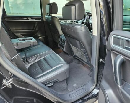 Черный Фольксваген Туарег, объемом двигателя 3 л и пробегом 253 тыс. км за 25000 $, фото 11 на Automoto.ua