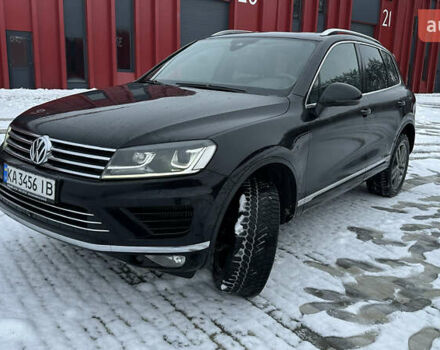 Черный Фольксваген Туарег, объемом двигателя 3 л и пробегом 223 тыс. км за 30000 $, фото 1 на Automoto.ua