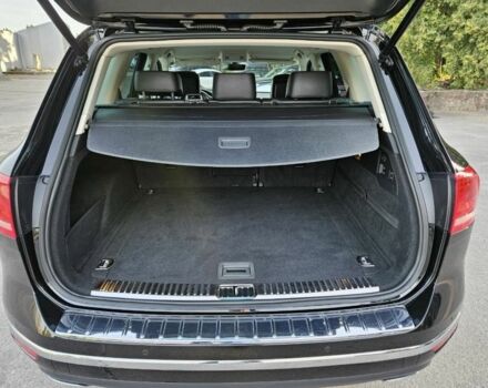 Черный Фольксваген Туарег, объемом двигателя 3 л и пробегом 253 тыс. км за 25000 $, фото 9 на Automoto.ua