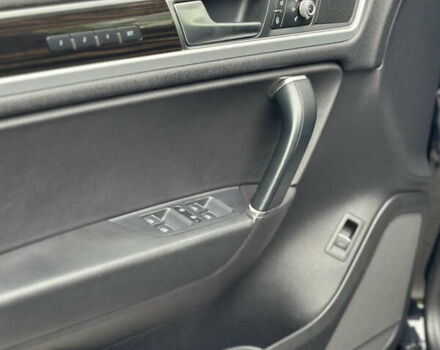 Чорний Фольксваген Туарег, об'ємом двигуна 2.97 л та пробігом 253 тис. км за 25500 $, фото 12 на Automoto.ua