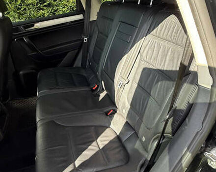 Черный Фольксваген Туарег, объемом двигателя 3 л и пробегом 210 тыс. км за 25000 $, фото 3 на Automoto.ua