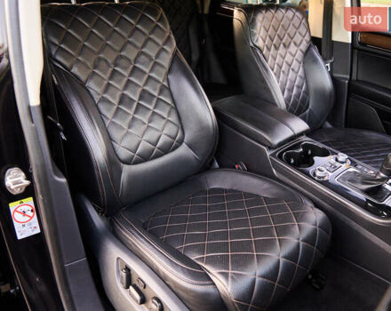 Черный Фольксваген Туарег, объемом двигателя 2.97 л и пробегом 259 тыс. км за 29700 $, фото 35 на Automoto.ua