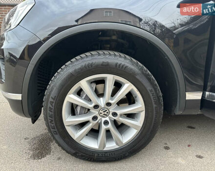 Чорний Фольксваген Туарег, об'ємом двигуна 3 л та пробігом 218 тис. км за 26800 $, фото 13 на Automoto.ua