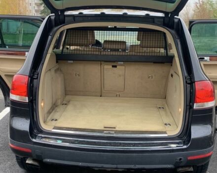 Черный Фольксваген Туарег, объемом двигателя 4.9 л и пробегом 230 тыс. км за 5450 $, фото 7 на Automoto.ua