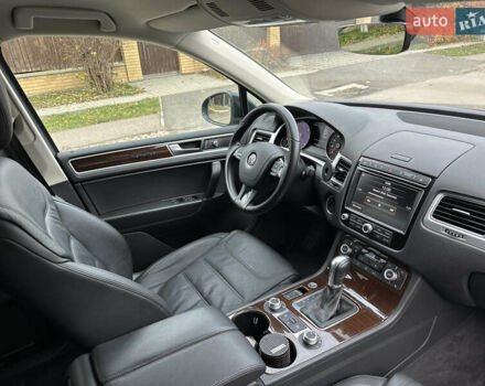 Чорний Фольксваген Туарег, об'ємом двигуна 3 л та пробігом 218 тис. км за 26800 $, фото 12 на Automoto.ua