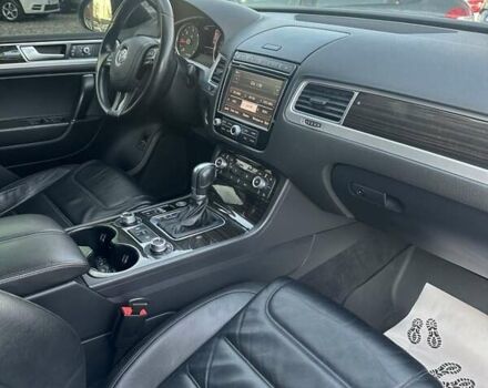 Чорний Фольксваген Туарег, об'ємом двигуна 3 л та пробігом 233 тис. км за 23900 $, фото 16 на Automoto.ua