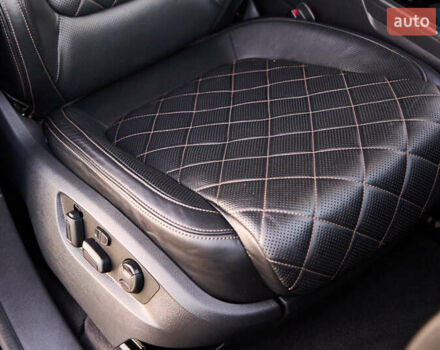 Черный Фольксваген Туарег, объемом двигателя 2.97 л и пробегом 259 тыс. км за 29700 $, фото 36 на Automoto.ua