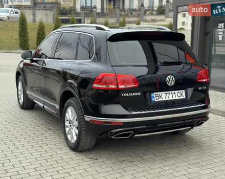 Черный Фольксваген Туарег, объемом двигателя 2.97 л и пробегом 131 тыс. км за 31000 $, фото 2 на Automoto.ua